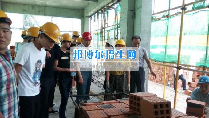 成都哪個(gè)建筑工程施工技術(shù)學(xué)校最好