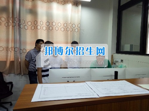 中鐵四局集團重慶分公司領導親臨重慶交通職業(yè)學院慰問培訓職工