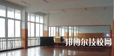 四川現(xiàn)代藝術(shù)學(xué)校2020年報(bào)名條件、招生要求、招生對(duì)象