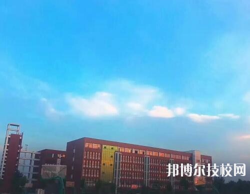 河南輔讀中等職業(yè)學校2020年招生辦聯(lián)系電話