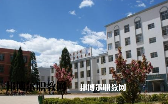 云南建設(shè)學校2022年招生辦聯(lián)系電話