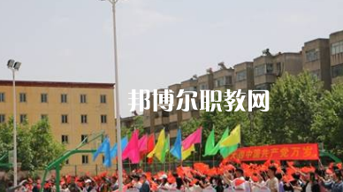 瑞麗國(guó)際珠寶翡翠學(xué)校2022年報(bào)名條件、招生要求、招生對(duì)象