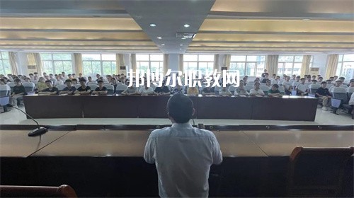 江蘇潤州中等專業(yè)學校2022年招生辦聯(lián)系電話