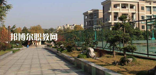 杭州市城西中學職高部地址在哪里，哪個地區(qū)，哪個城市?