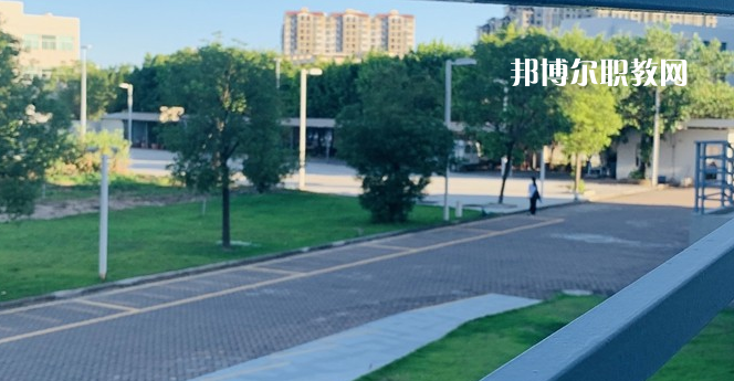 汕頭市科技應(yīng)用職業(yè)技術(shù)學(xué)校地址，乘車路線